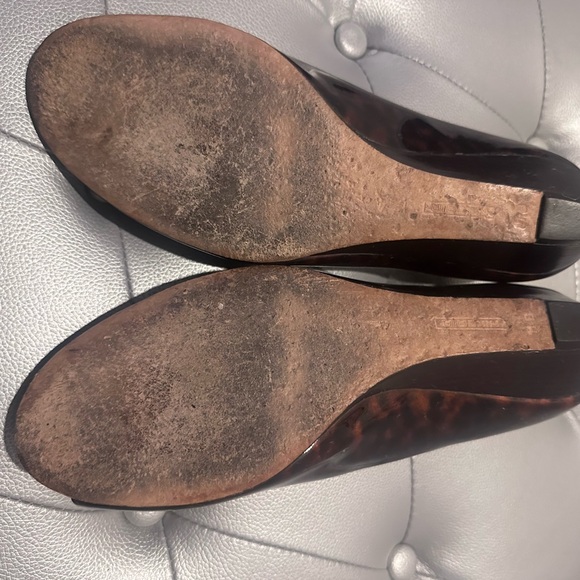EUC Cole Haan Tortoise Patent Peep Toe Wedge 11 M - Picture 6 of 8